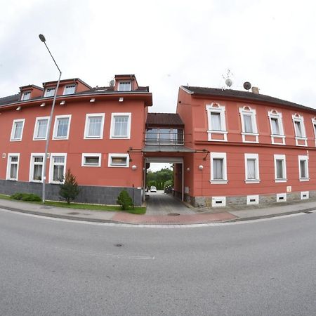 Casino Admiral Velenice - Gmuend Ceske Velenice Exterior photo