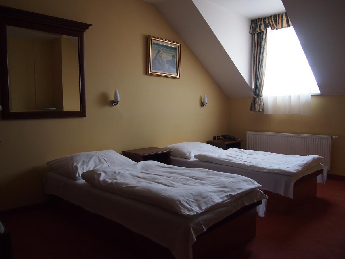 Casino Admiral Velenice - Gmuend Ceske Velenice Room photo