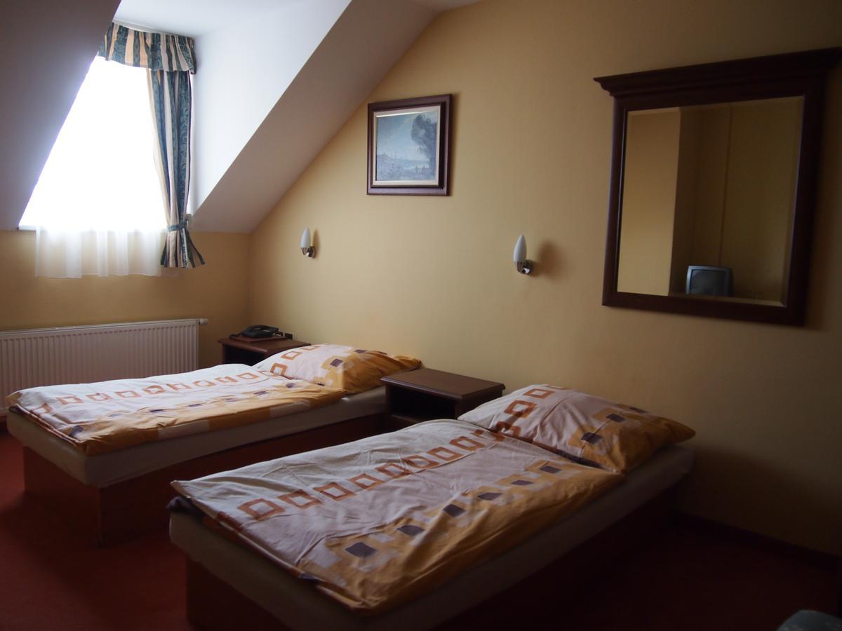 Casino Admiral Velenice - Gmuend Ceske Velenice Room photo